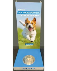 DECATHLON - Woda dla psa całość (1)